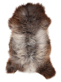 Mehrfarbiges britisches Lammfell, ca. 120 × 65 cm, von oben fotografiert: genau das Fell, das Sie erhalten