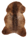 Mehrfarbiges britisches Lammfell, ca. 110 × 65 cm, von oben fotografiert: genau das Fell, das Sie erhalten