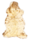 Mehrfarbiges britisches Lammfell, ca. 110 × 60 cm, von oben fotografiert: genau das Fell, das Sie erhalten