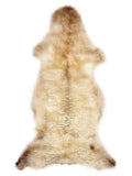 Mehrfarbiges britisches Lammfell, ca. 130 × 55 cm, von oben fotografiert: genau das Fell, das Sie erhalten
