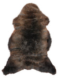 Braunes Lammfell, ca. 110 × 65 cm, von oben fotografiert: genau das Fell, das Sie erhalten