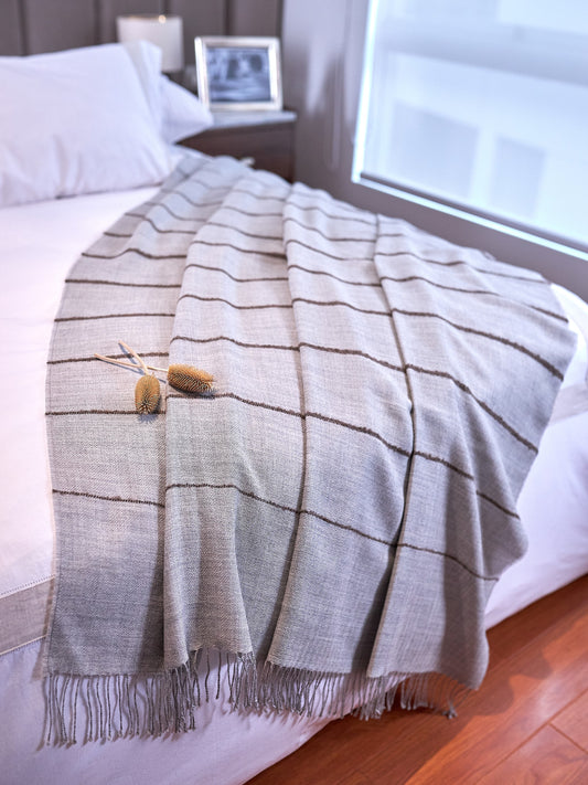 Plaid „Classic Bouclé“ aus Baby-Alpaka